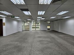 High Street Centre (D6), Office #624906001